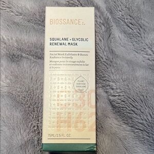 Biossance Squalane + Glycolic Renewal Mask - Cream and Green